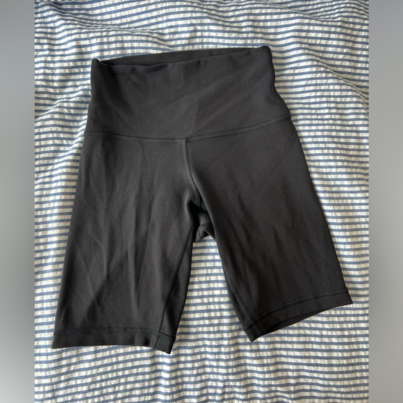 Black Lululemon Align Biker Shorts 8” Size 2 - Picture 2 of 7